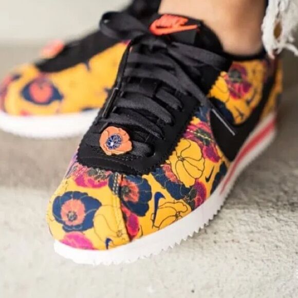 Nike Classic Cortez LX Floral Pack Gold EUC 5 - Picture 11 of 13